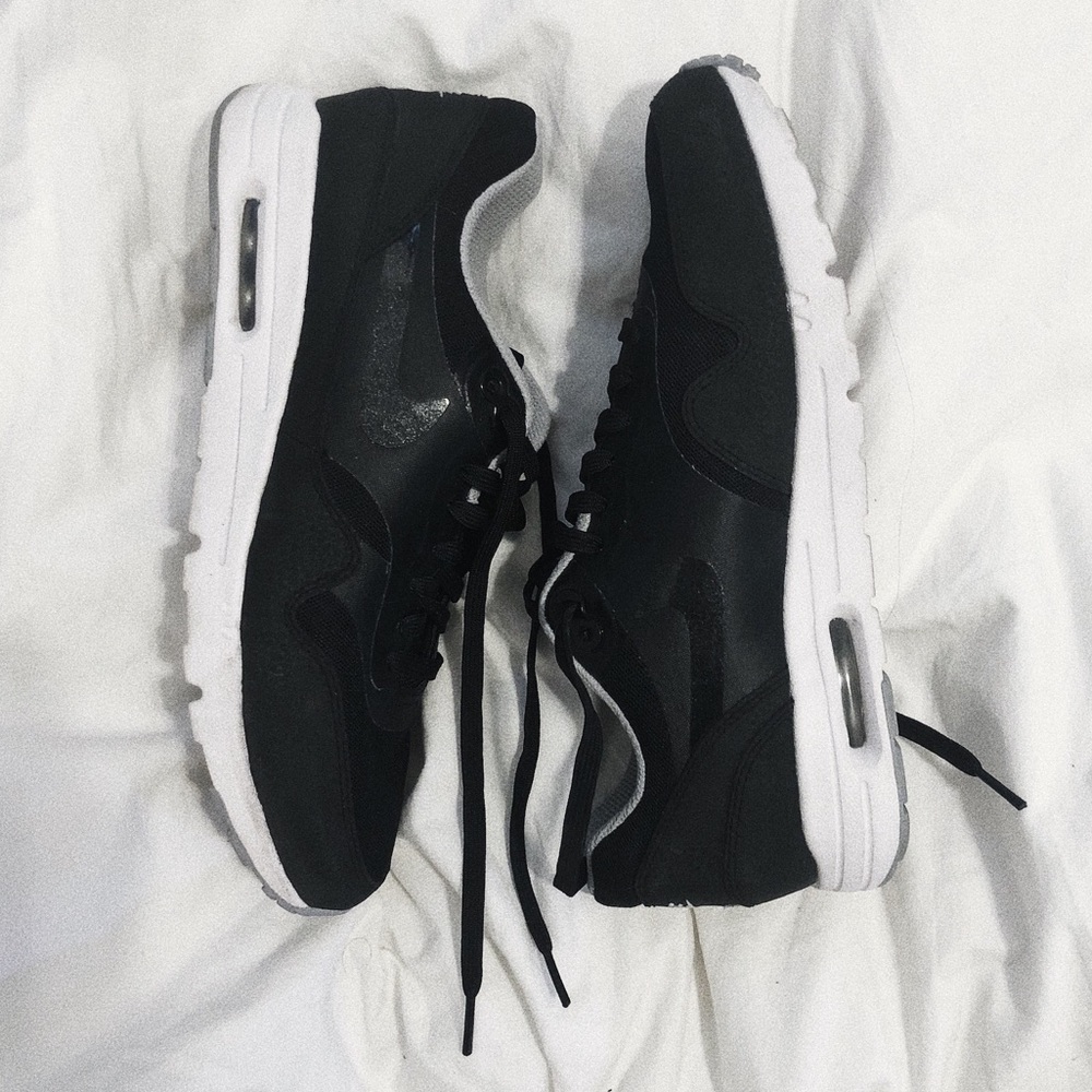 NIKE air max in Black size 9.5